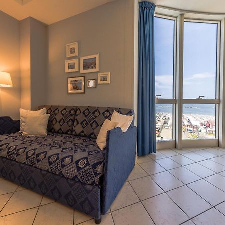 Hotel Valverde & Residenza チェゼナーティコ エクステリア 写真