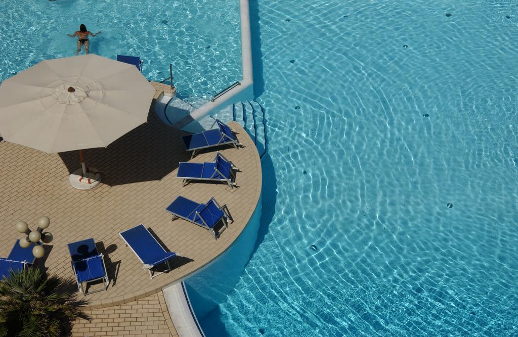 Hotel Valverde & Residenza チェゼナーティコ エクステリア 写真