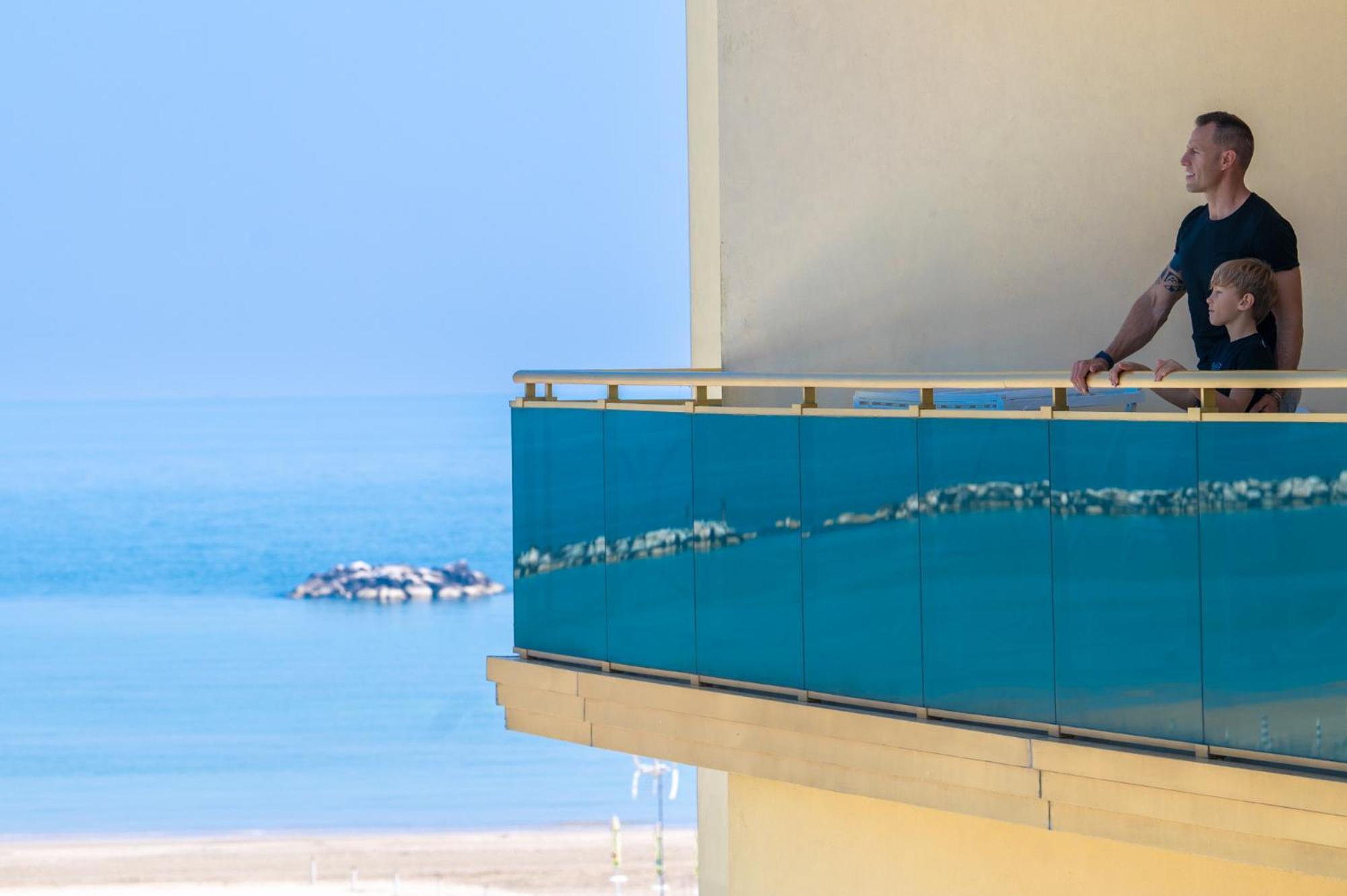 Hotel Valverde & Residenza チェゼナーティコ エクステリア 写真