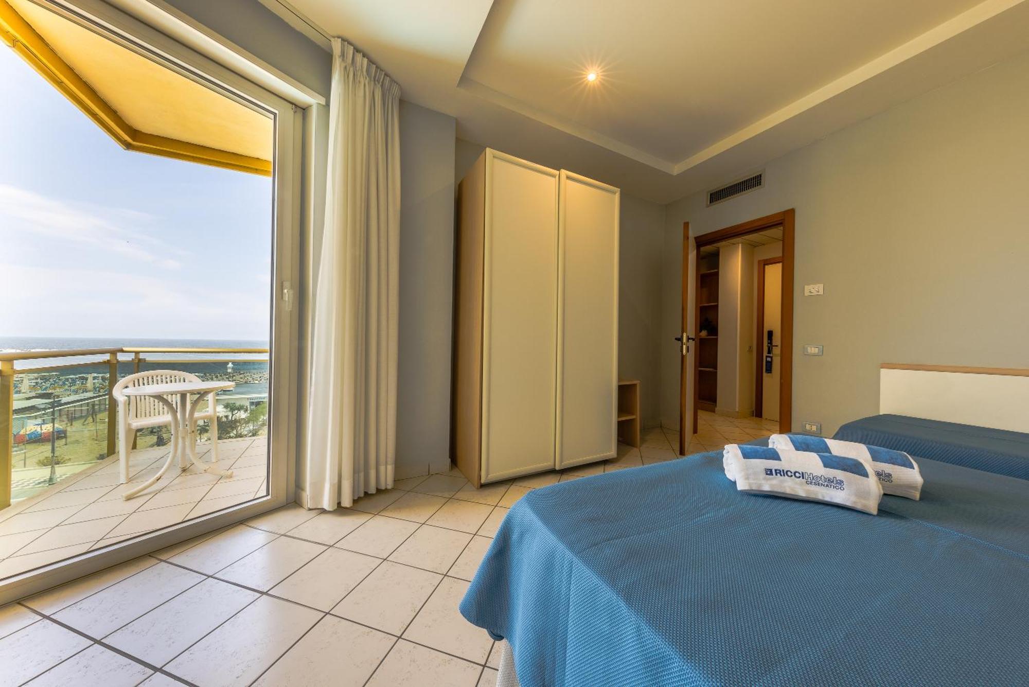 Hotel Valverde & Residenza チェゼナーティコ エクステリア 写真